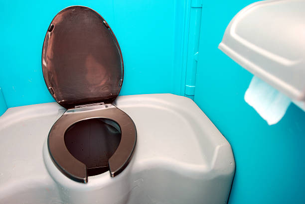 Best Luxury portable toilet rental  in Fayette, IA