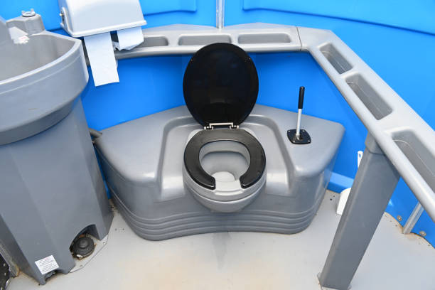 Portable Toilet Options We Offer in Fayette, IA